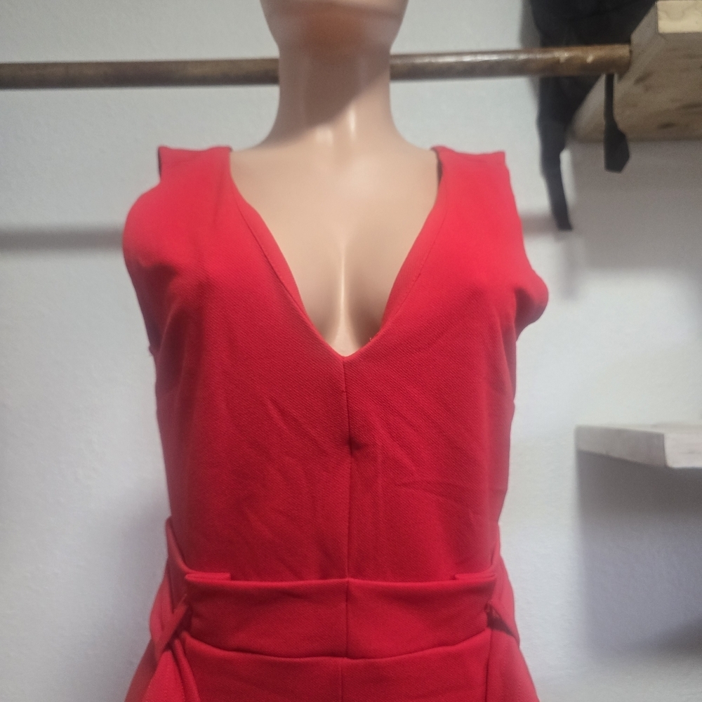 Chic Red V-Neck Jumpsuit - Picture 5 of 11